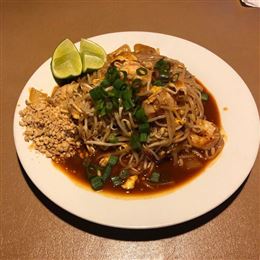 Manola's Thai &amp; Vietnamese Cuisine